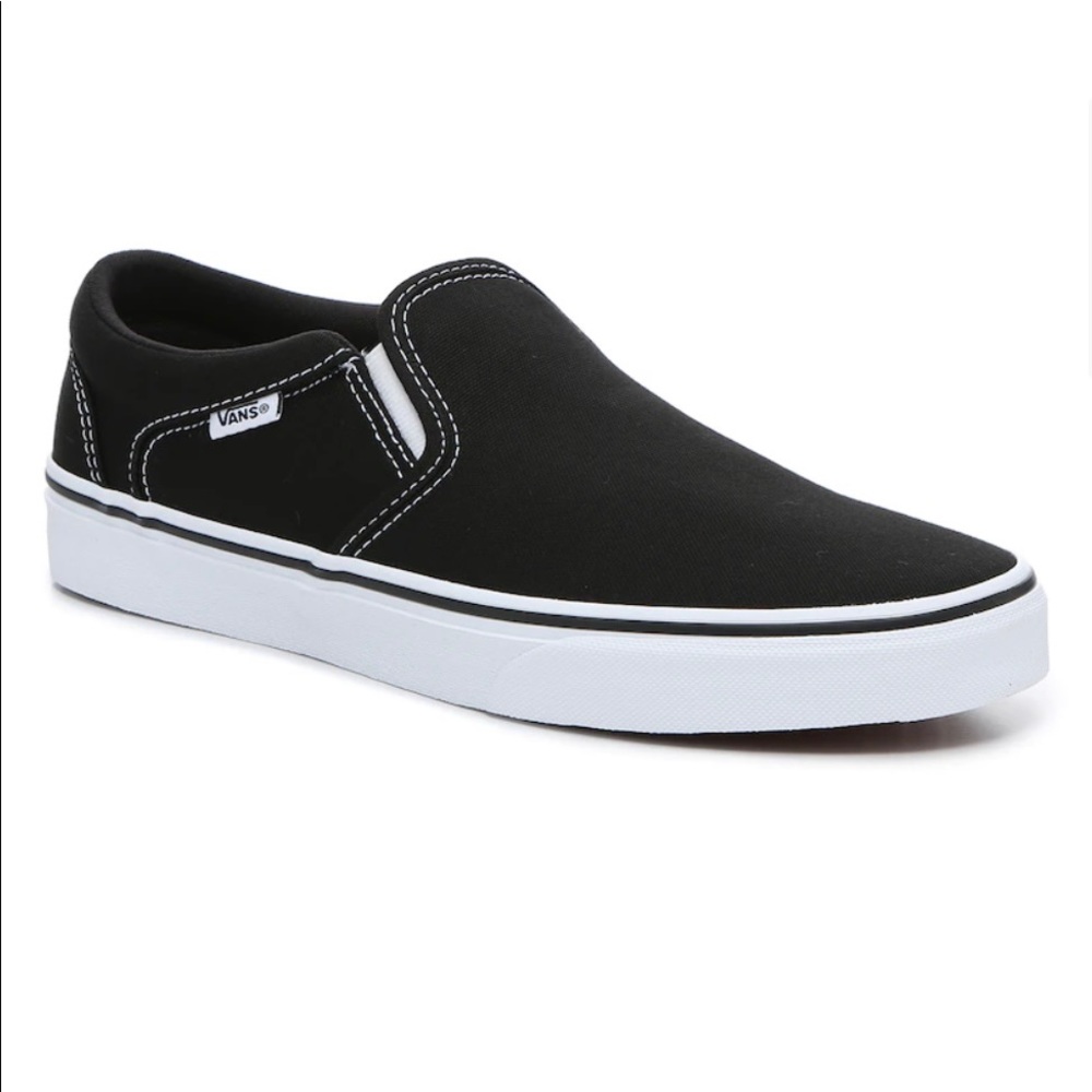 NWT Vans Slip-on (Black)